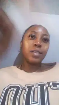 Snapshot of CocoButterxox chatting on 04/23/26, 01:13 CocoButterxox online show from 04/23/26, 01:13
