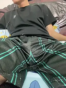 Snapshot of Kayven2003 chatting on 02/13/26, 01:18 Kayven2003 online show from 02/13/26, 01:18