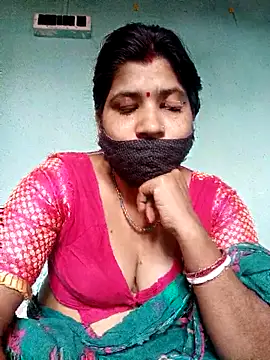 Monisha9876 online show from 02/05/26, 09:25