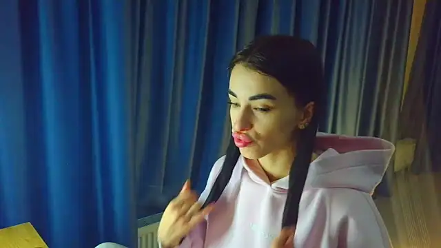 Vlada Elfie online show from 02/04/26, 08:36