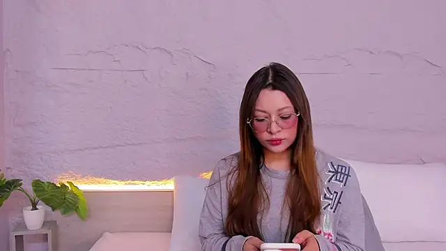 lanna 18  online show from 02/03/26, 11:48