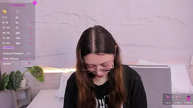 lanna 18  online show from 03/05/26, 11:39