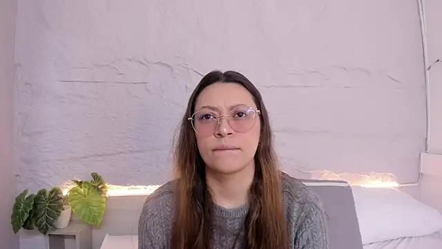 lanna 18  online show from 03/21/26, 11:37