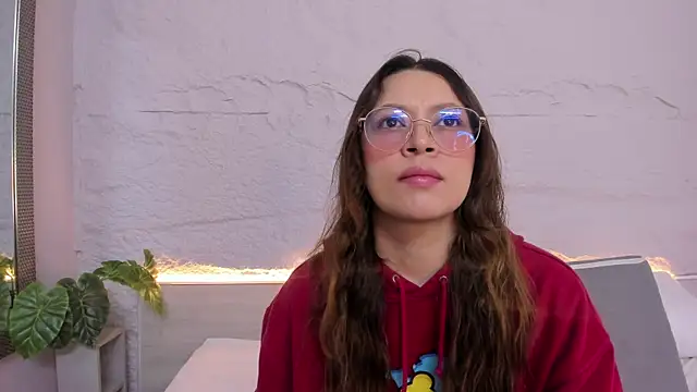 lanna 18  online show from 04/10/26, 11:37