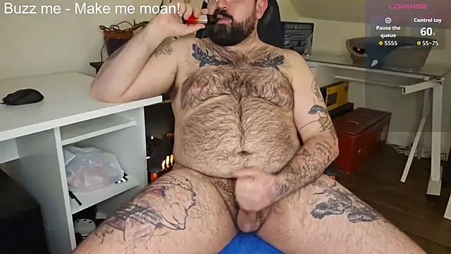 Snapshot of chriscubxxx chatting on 02/16/26, 09:00 chriscubxxx online show from 02/16/26, 09:00