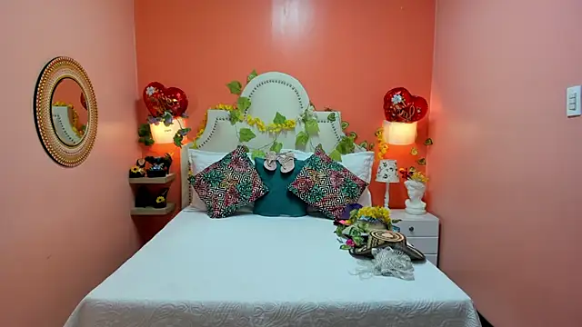 Dalila Najjar  online show from 04/23/26, 02:41