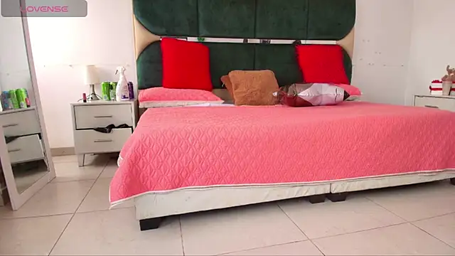 Jessica Beltrann online show from 03/26/26, 07:41