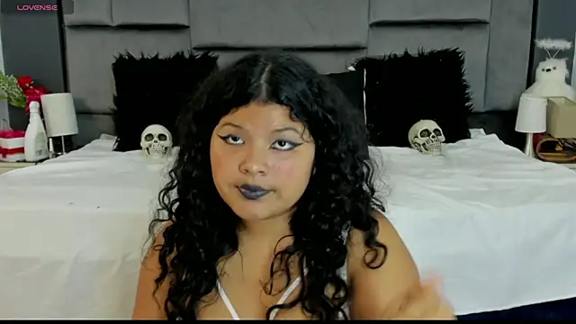 Jessica Beltrann online show from 04/24/26, 08:33