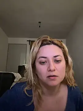 Lililuxx online show from 04/20/26, 07:22