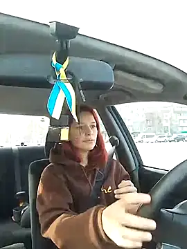 Lily Viola online show from 03/24/26, 06:18