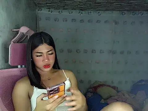 Margalona  online show from 04/22/26, 07:15