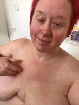 BustyRedxx online show from 04/22/26, 08:39