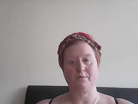 Snapshot of BustyRedxx chatting on 05/07/26, 10:42 BustyRedxx online show from 05/07/26, 10:42