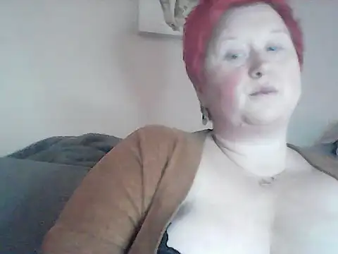 Snapshot of BustyRedxx chatting on 05/15/26, 09:05 BustyRedxx online show from 05/15/26, 09:05