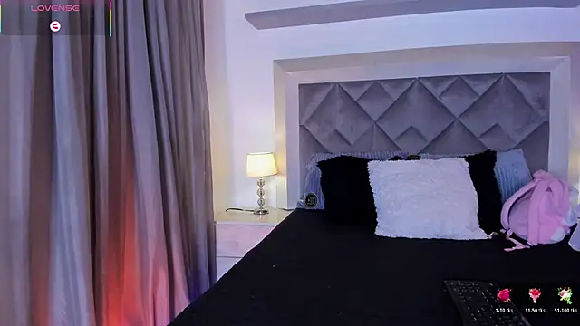 Snapshot of _ttaylor_ chatting on 01/14/26, 12:11 ttaylor online show from 01/14/26, 12:11