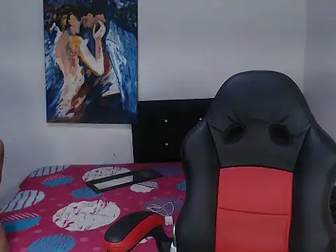 Snapshot of dulce_candy98 chatting on 02/02/26, 10:19 dulce candy98 online show from 02/02/26, 10:19