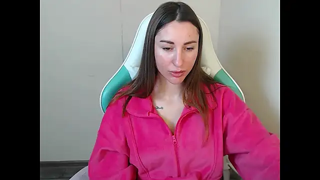 Snapshot of cammila_horn chatting on 03/02/26, 07:15 cammila horn online show from 03/02/26, 07:15