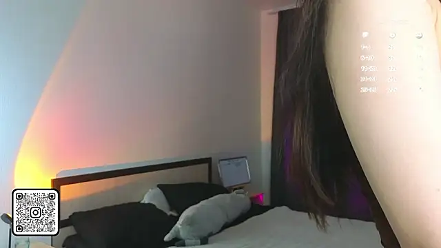 miaumiau Mia online show from 02/15/26, 08:16