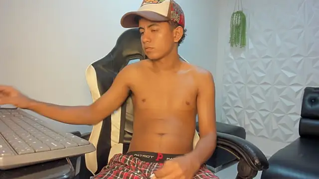 Alluringangel23 online show from 01/15/26, 01:21