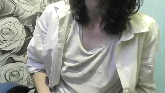 Snapshot of _wolfxsnowy_ chatting on 06/04/26, 08:15 wolfxsnowy online show from 06/04/26, 08:15
