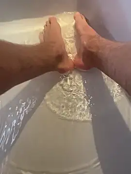 hot-young-guy online show from 01/07/26, 09:01