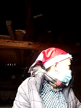 Snapshot of Agnes-baby chatting on 01/10/26, 03:52 Agnes-baby online show from 01/10/26, 03:52