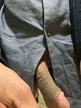 Snapshot of gigetto876 chatting on 03/01/26, 11:45 gigetto876 online show from 03/01/26, 11:45