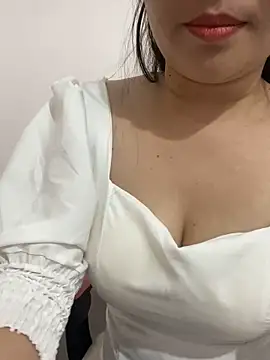 Avelyn-n online show from 01/19/26, 08:29