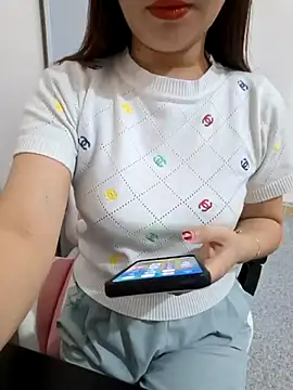 Avelyn-n online show from 02/27/26, 08:14