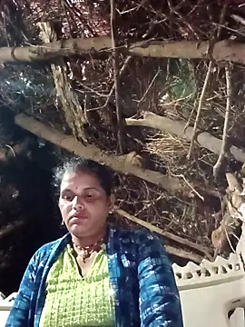 Manvi hote online show from 02/04/26, 04:02