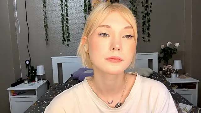 LlsabethHaze online show from 02/01/26, 08:35