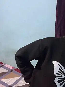 HotxAnamika online show from 02/02/26, 09:52