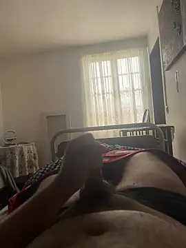 Snapshot of acorenaos chatting on 02/14/26, 10:34 acorenaos online show from 02/14/26, 10:34