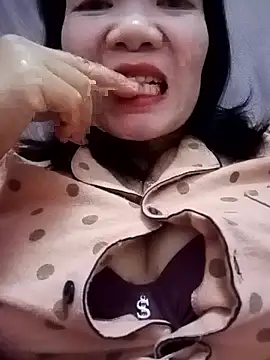 Snapshot of YINA-6969 chatting on 01/09/26, 11:46 YINA-6969 online show from 01/09/26, 11:46