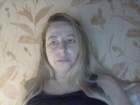 Snapshot of Miralisse chatting on 02/27/26, 09:04 Miralisse online show from 02/27/26, 09:04