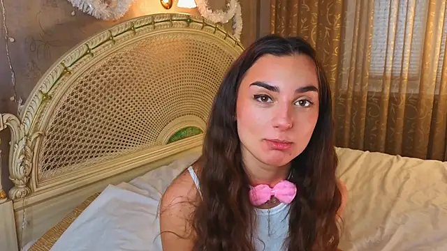 Snapshot of MinnaShummon chatting on 01/08/26, 10:06 MinnaShummon online show from 01/08/26, 10:06