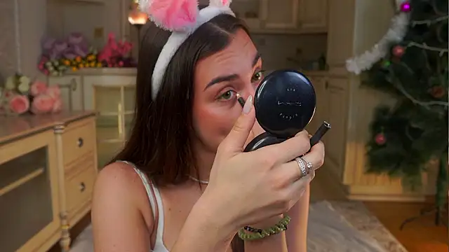 Snapshot of MinnaShummon chatting on 01/14/26, 03:01 MinnaShummon online show from 01/14/26, 03:01