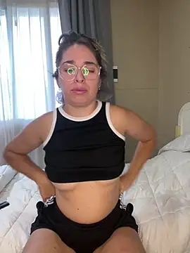 Snapshot of soyanahii chatting on 02/11/26, 10:26 soyanahii online show from 02/11/26, 10:26