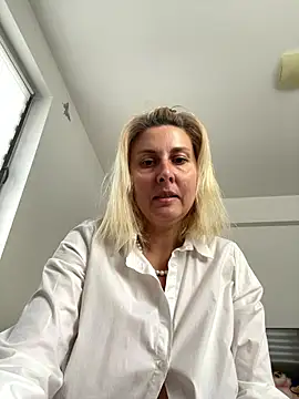 Amelia9798 online show from 01/18/26, 08:51