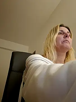 Amelia9798 online show from 02/28/26, 08:32