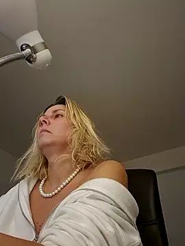 Amelia9798 online show from 03/10/26, 02:16