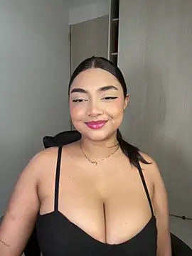 SASHASTRADA  online show from 04/06/26, 08:43