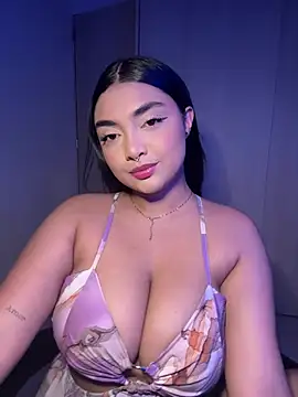 SASHASTRADA  online show from 04/12/26, 01:43