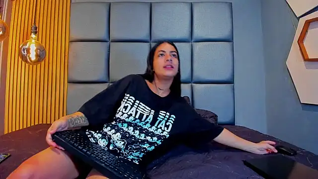 ZOE GIANLUCA online show from 02/10/26, 11:42