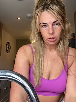 Scarlett the girlnextdoor online show from 05/19/26, 01:17