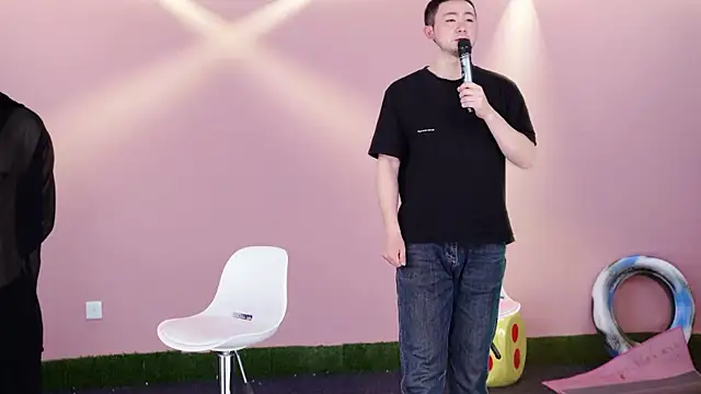 w-lucky online show from 02/18/26, 07:04