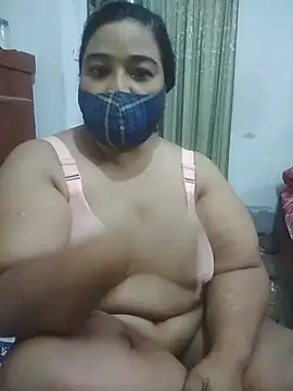 momo loves online show from 04/04/26, 04:33