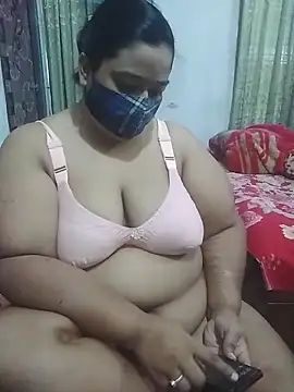 momo loves online show from 04/11/26, 03:11