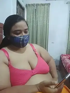 momo loves online show from 04/22/26, 05:21