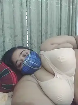 momo loves online show from 07/19/26, 07:23